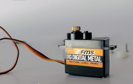 fms_9g_digital_metal_servo.jpg