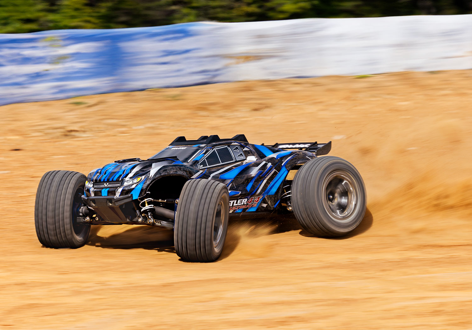 rustler_4x4_ultimate_in_blau_-_brushless_110_stadium_truck_4