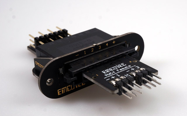 PWC4-PowerWingConnector-fuer-4-Servos-A85255_b_3