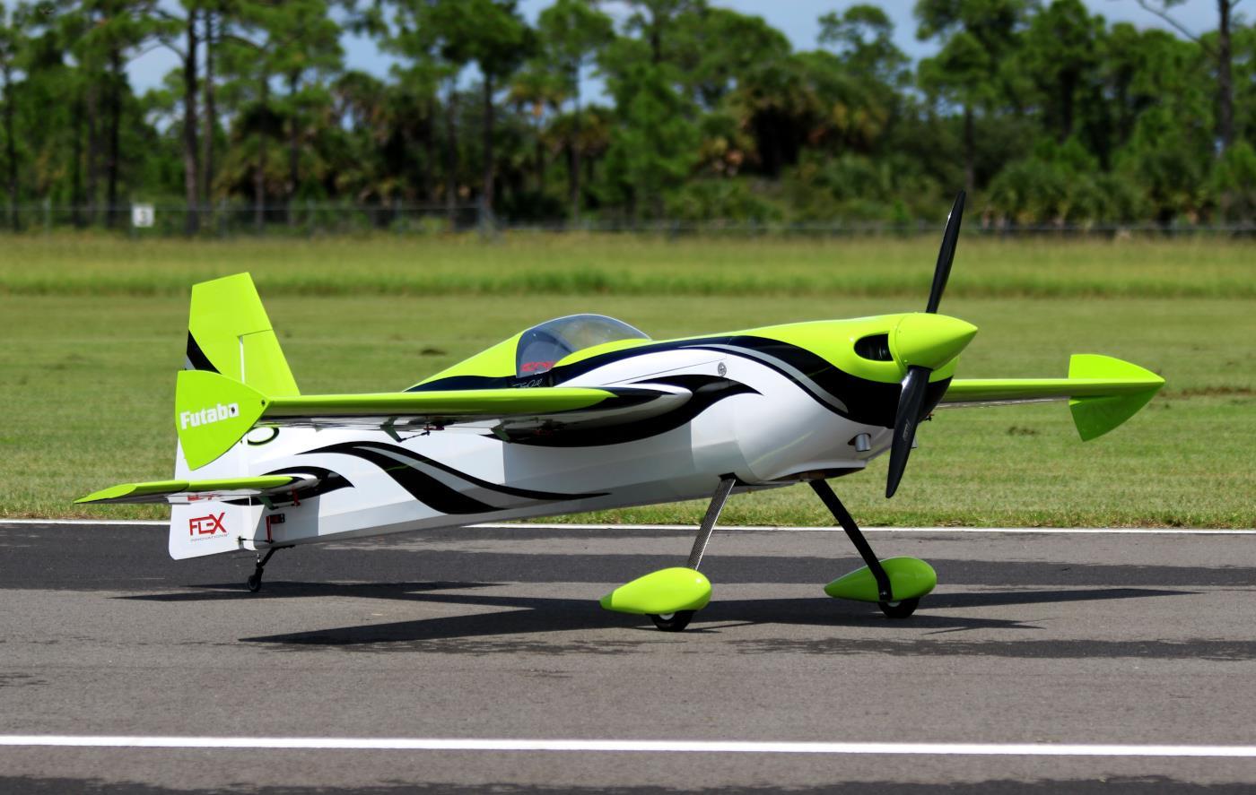 Edge540_120_Front34_1400x887
