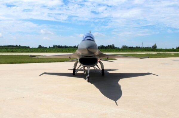 pilotf16_9_e4b1-jpg pilotf16_9_e4b1.jpg