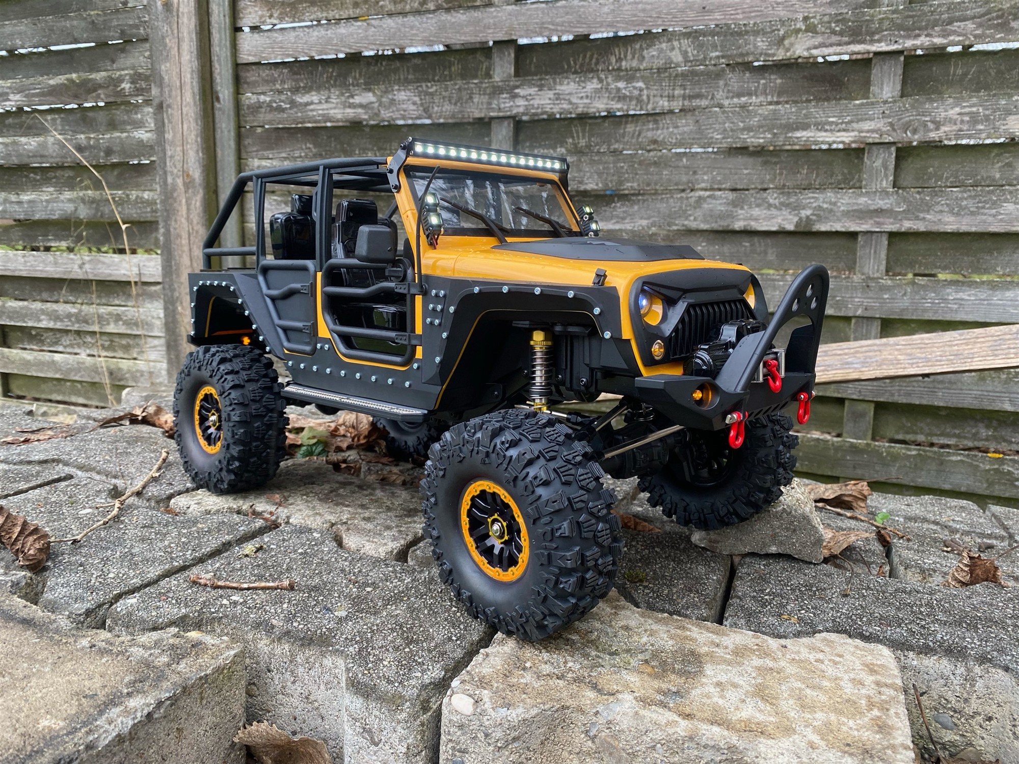 df-4s_pro_crawler_gelb_313mm_110_scale_3