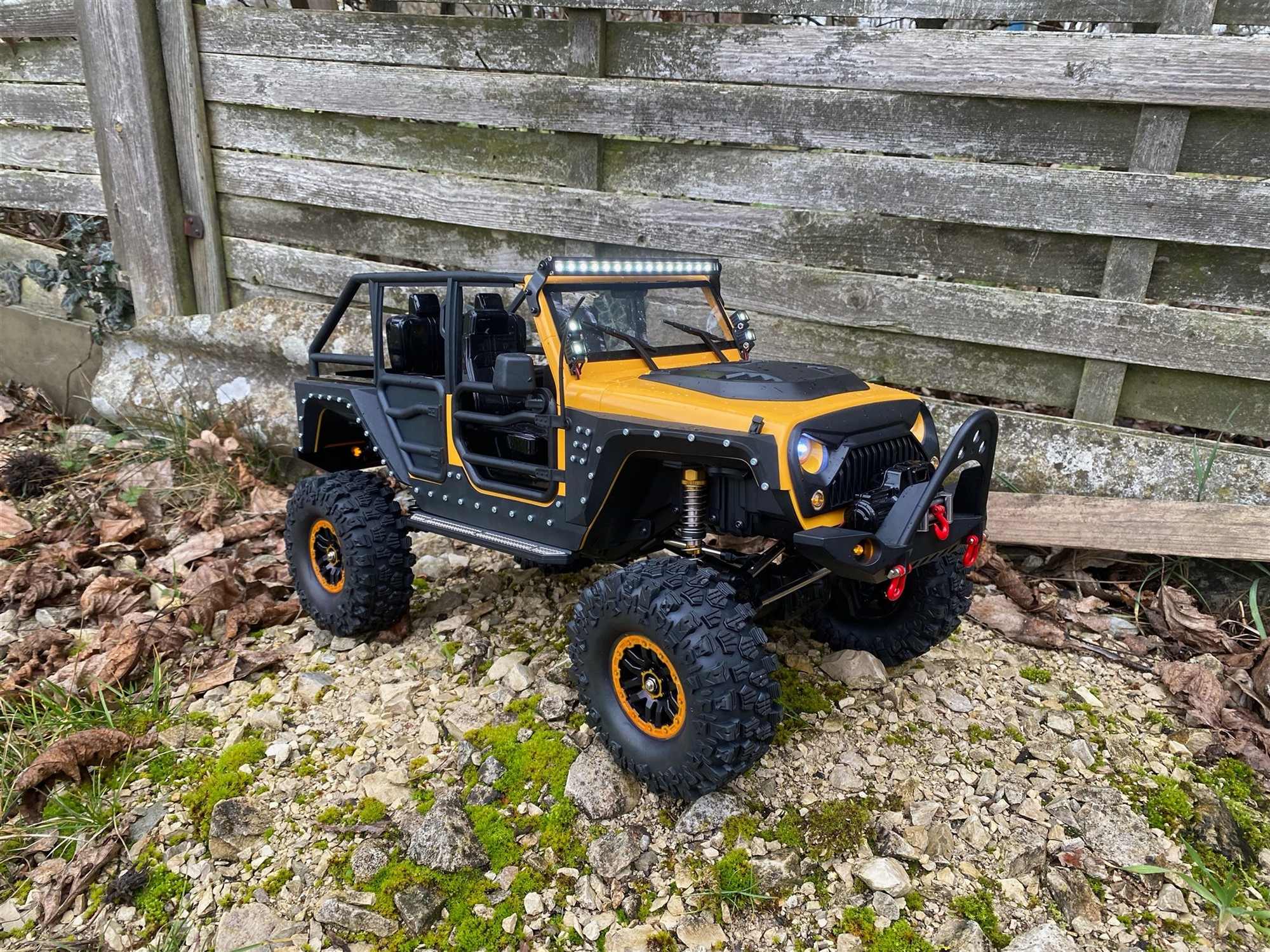 df-4s_pro_crawler_gelb_313mm_110_scale_4