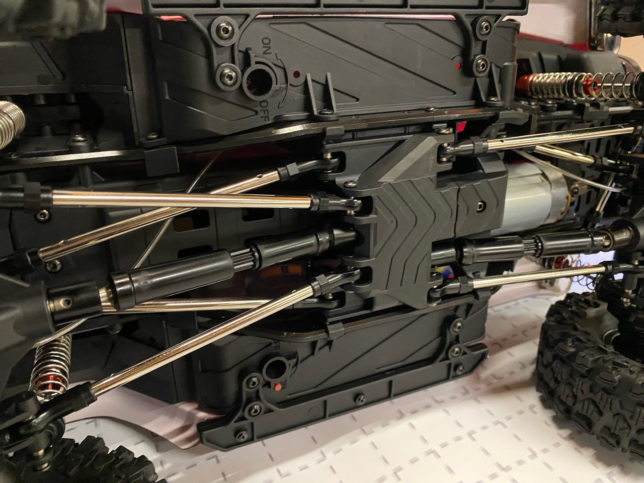 df-4s_pro_crawler_gelb_313mm_110_scale_6