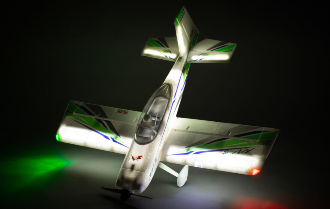 RV-8_10_Action-151_1400x887-1100x697